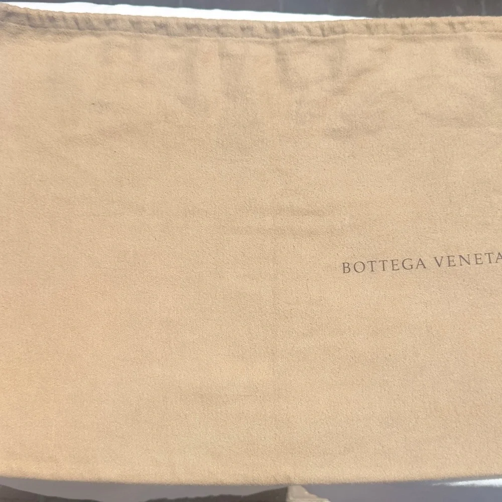 Bottega Veneta authentic bottega